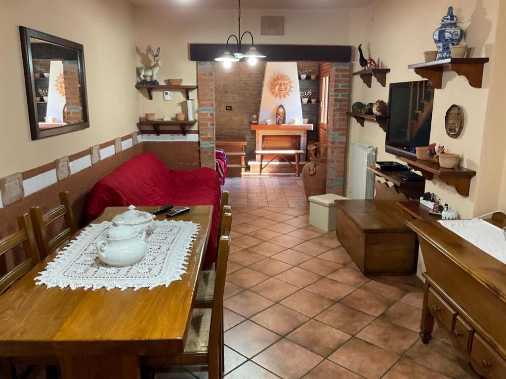 Da Lory Apartment Faggiona Bagian luar foto